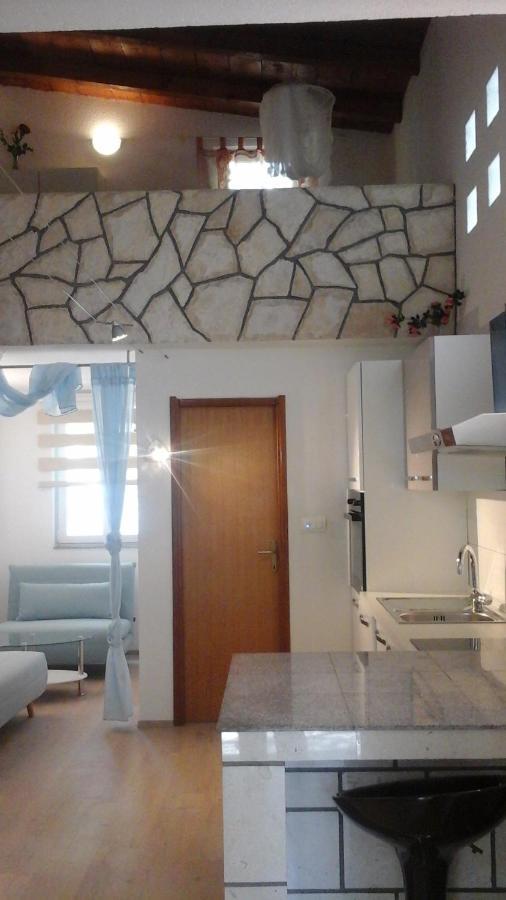 Apartments With A Parking Space Rukavac, Vis - 2444 Rukavac  Kültér fotó
